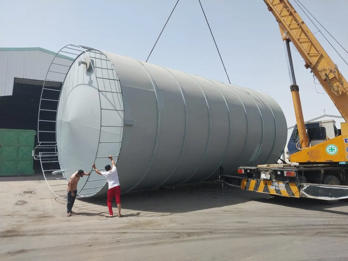 Tanker fabrication and transport