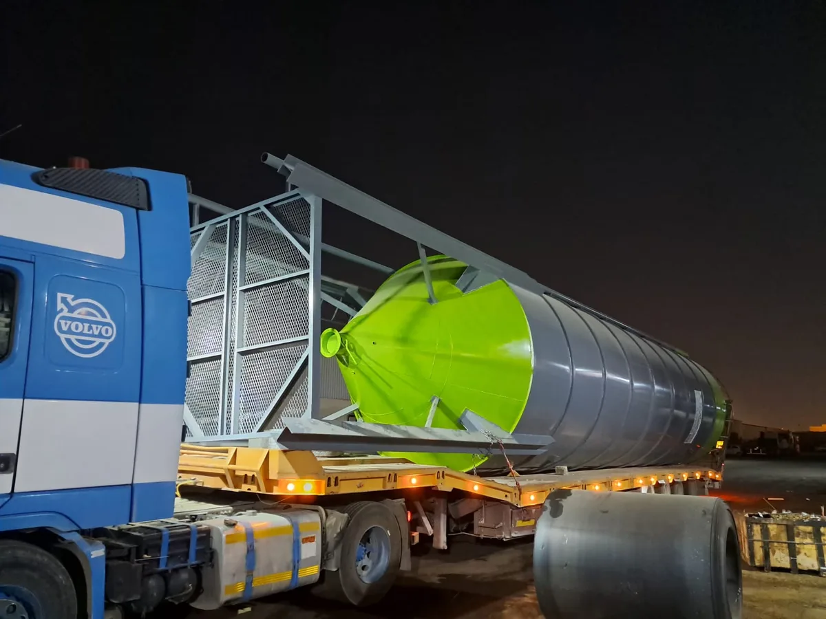 Tanker fabrication and transport