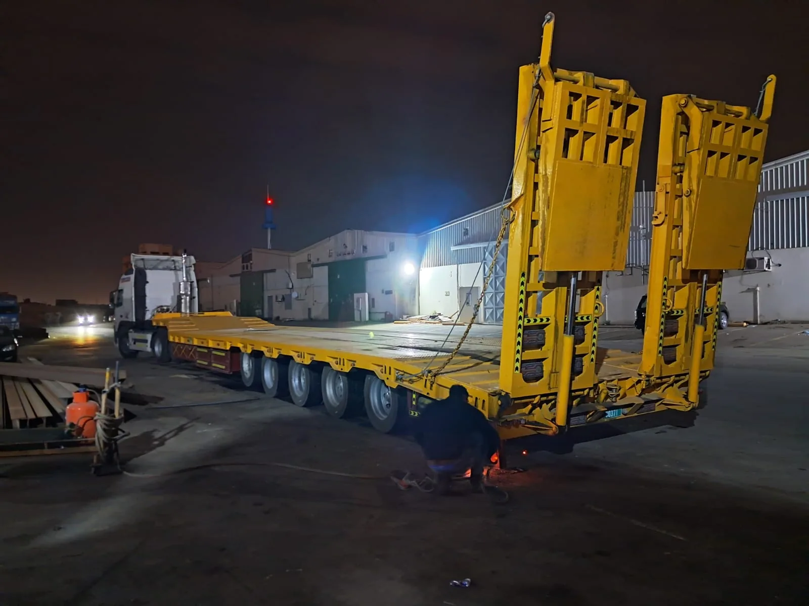 Lowbeds and trailers